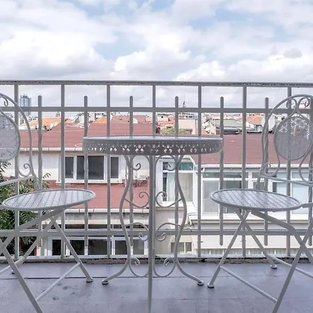 0066 - Historical Flat, Beyoglu *